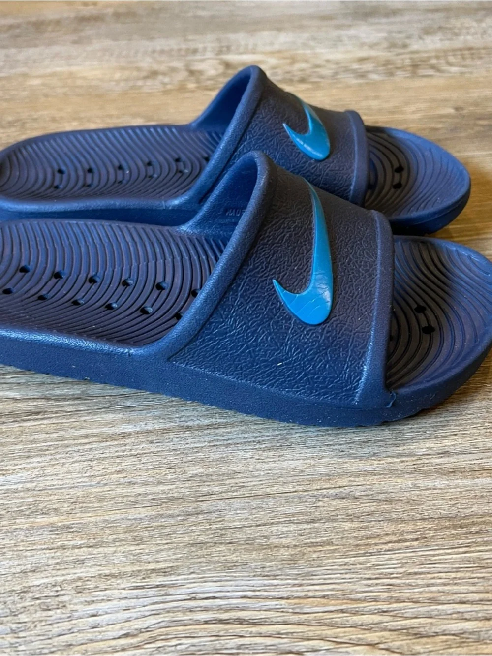 Nike Blue Slide Sandals w/Teal Swoosh youth size 2